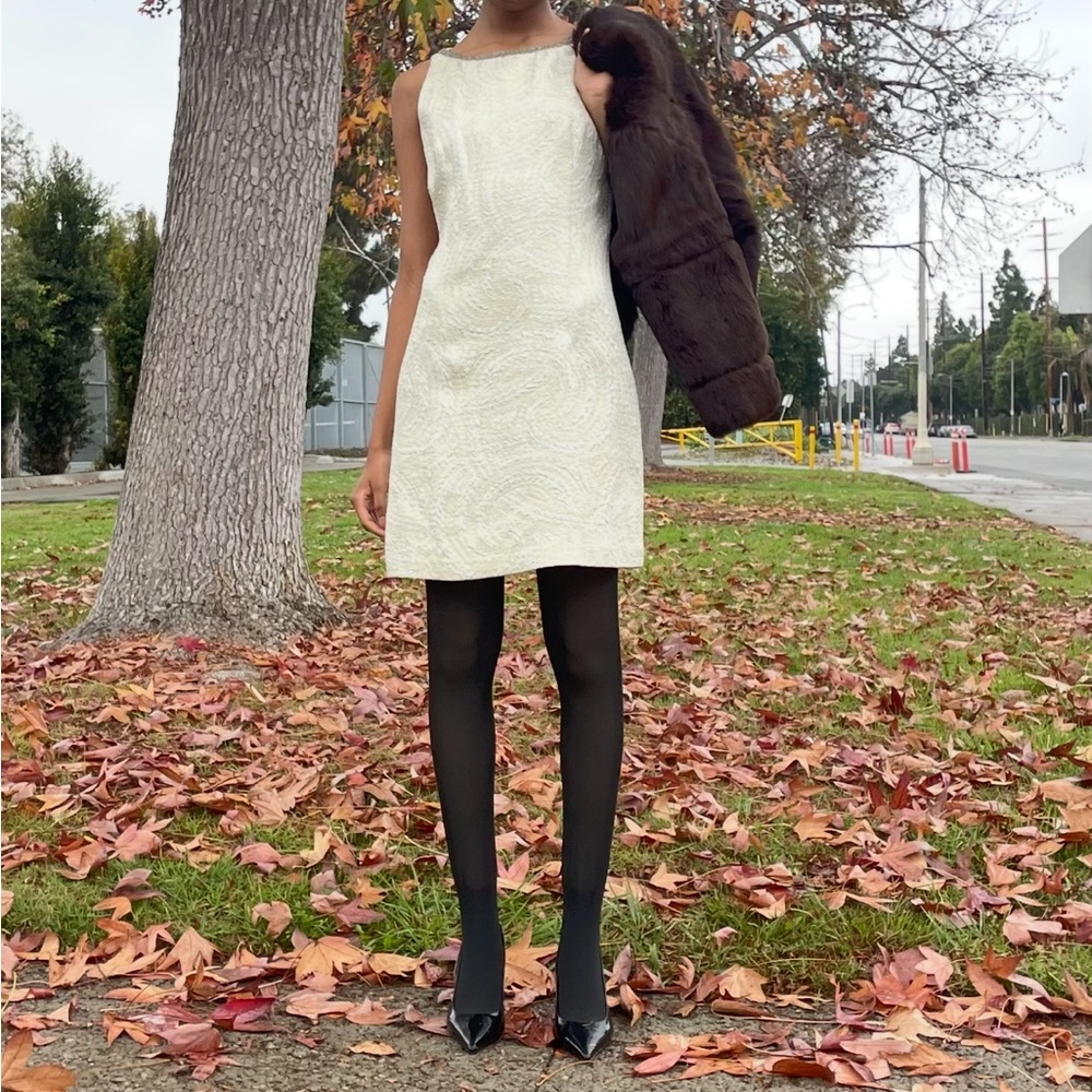 BEAUTIFUL Elegant Metallic Silver Mini Dress